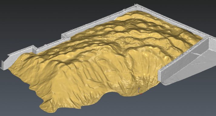 Volumebepaling met pointcloud uit 3D laserscanner van berg zout omgezet naar mesh vlakkenmodel.